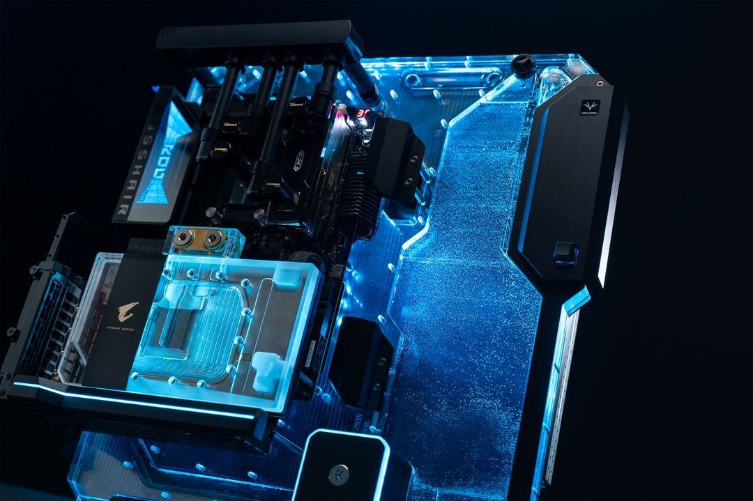 5090 9950x3d2 96gb ram 풀커스텀 수냉 이미지