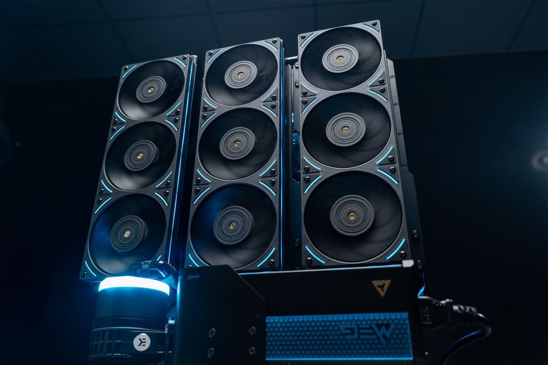 5090 9950x3d2 96gb ram 풀커스텀 수냉 이미지