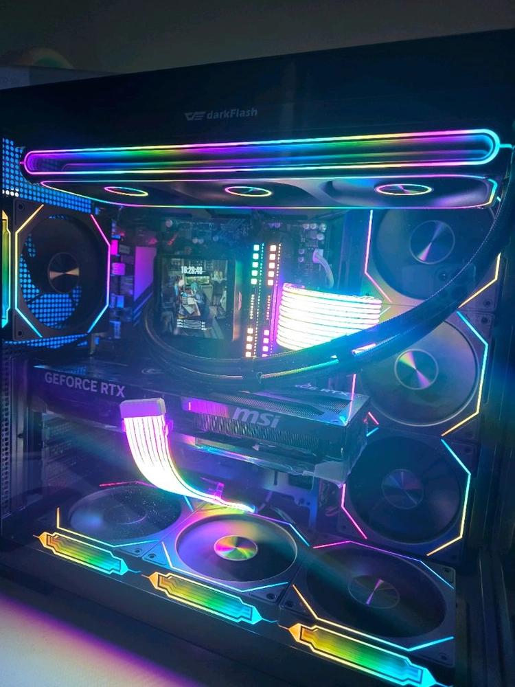 라이젠7 9800X3D RTX5080 MSI 신품PC 팝니다 이미지