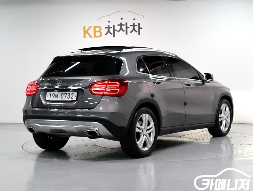 [벤츠]GLA클래스 X156 GLA200 D 4MATIC #고유가특가 이미지