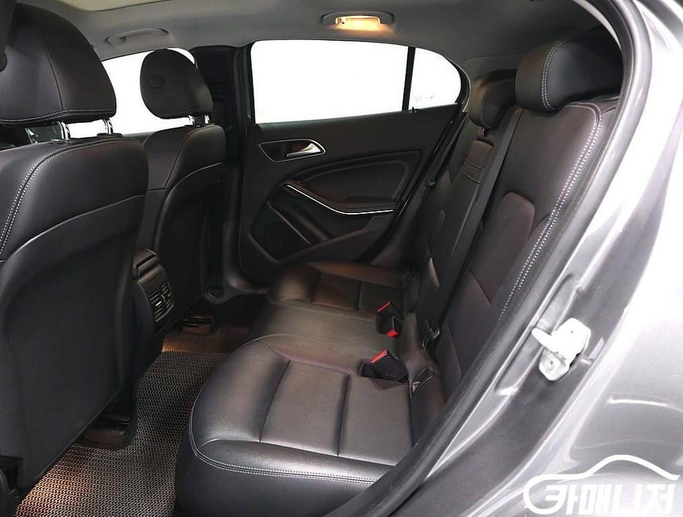 [벤츠]GLA클래스 X156 GLA200 D 4MATIC #고유가특가 이미지