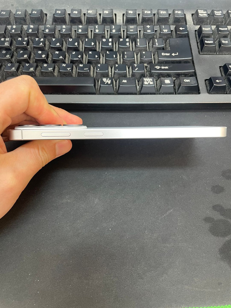 갤럭시S26플러스 화이트 256GB 무잔상 상태좋은풀박스중고121만8천팜 이미지