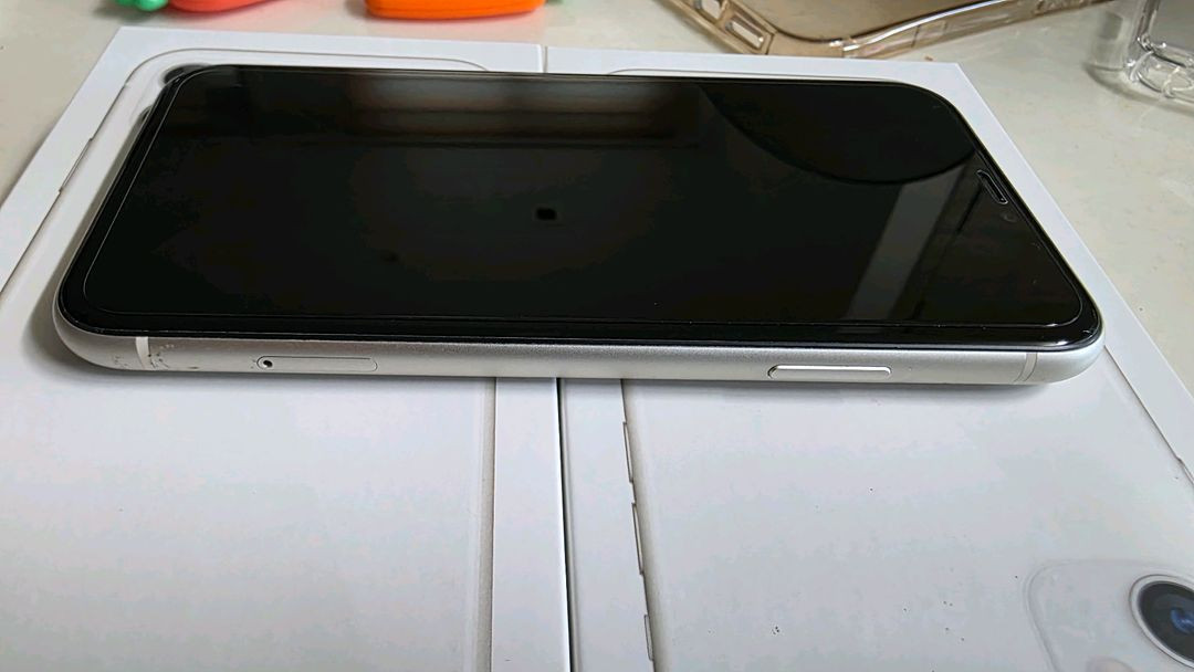 아이폰11화이트 128G 이미지