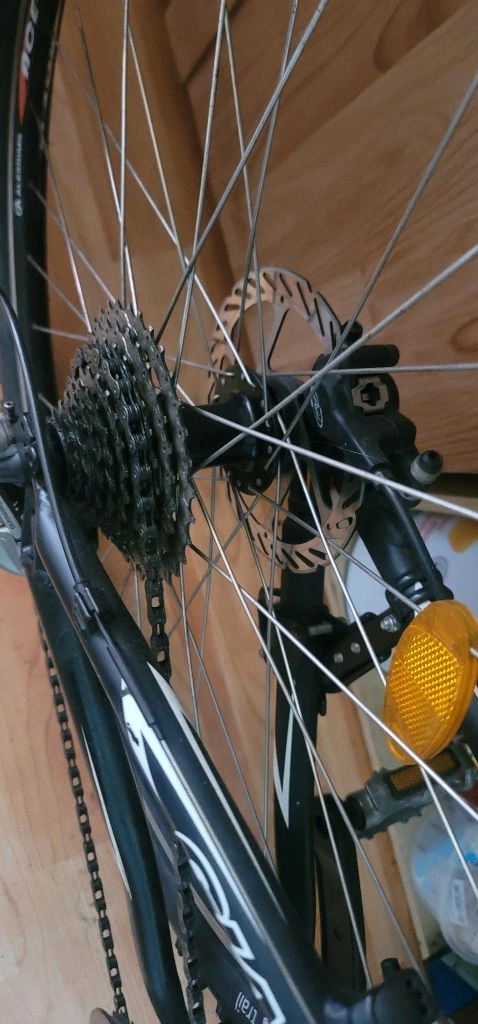 자이언트 이구아나 디스크 (GIANT IGUANA DISC) MTB 자전거 고급사양중저가 자전거와는 프레임 구동계 이미지