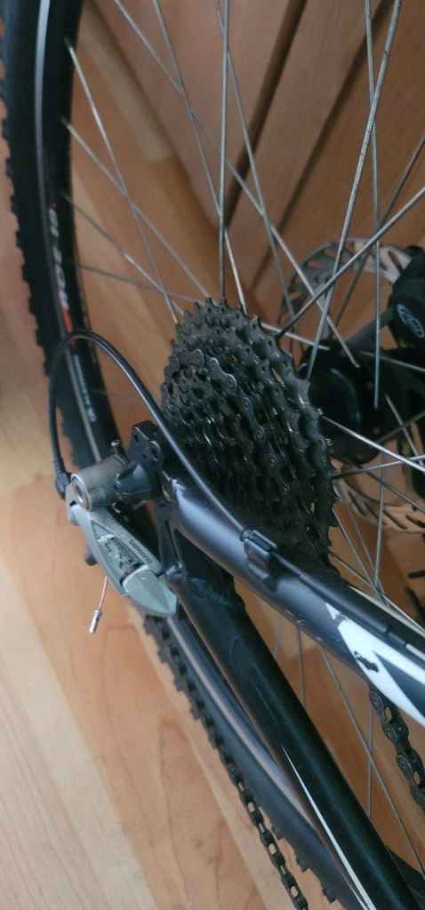 자이언트 이구아나 디스크 (GIANT IGUANA DISC) MTB 자전거 고급사양중저가 자전거와는 프레임 구동계 이미지