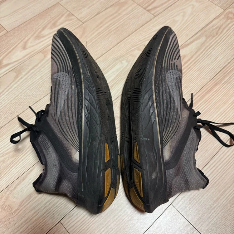 NIKE GYAKUSOU ZOOM FLY 나이키 갸쿠소우 줌플라이 285 이미지