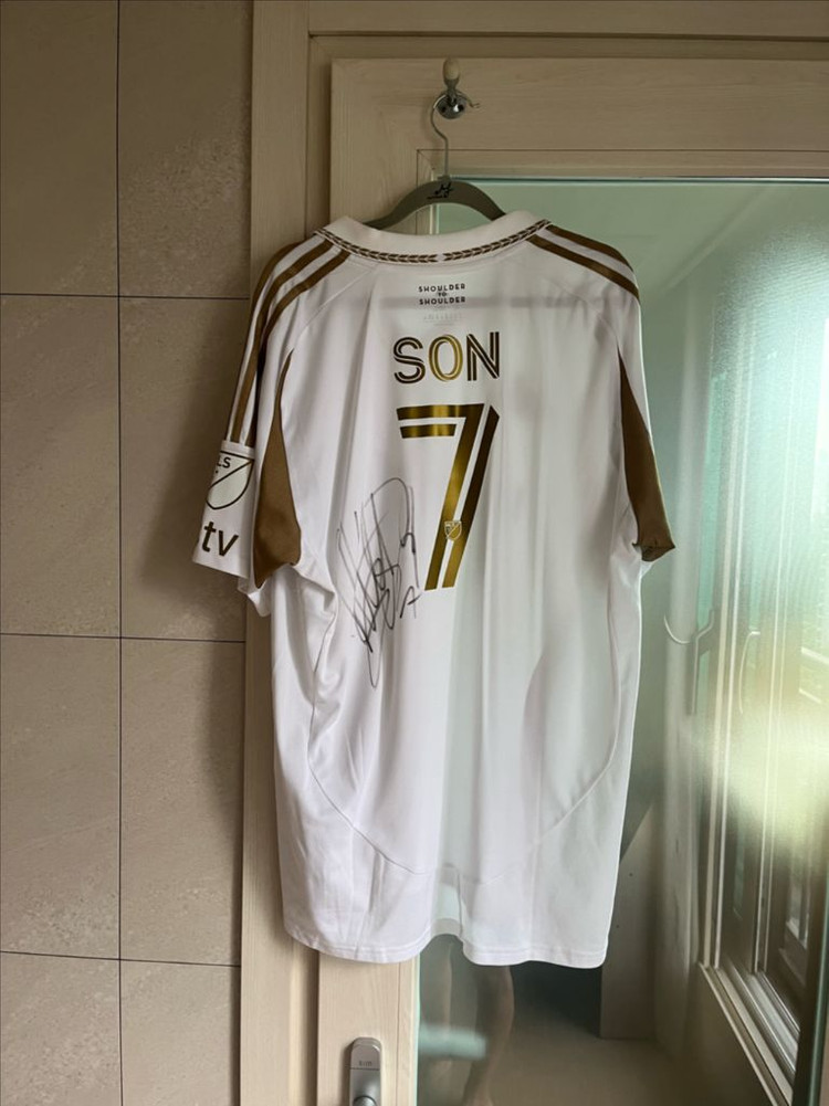 손흥민 싸인 유니폼 LAFC 어웨이 이미지