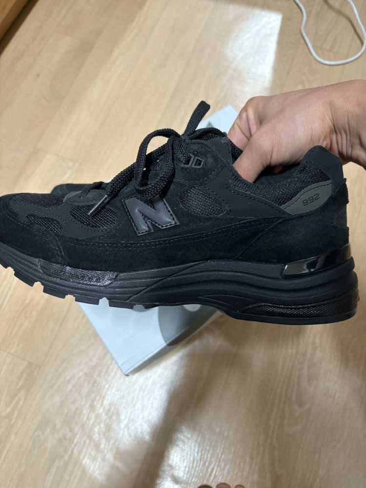 뉴발란스 992 코어 올블랙 275 이미지