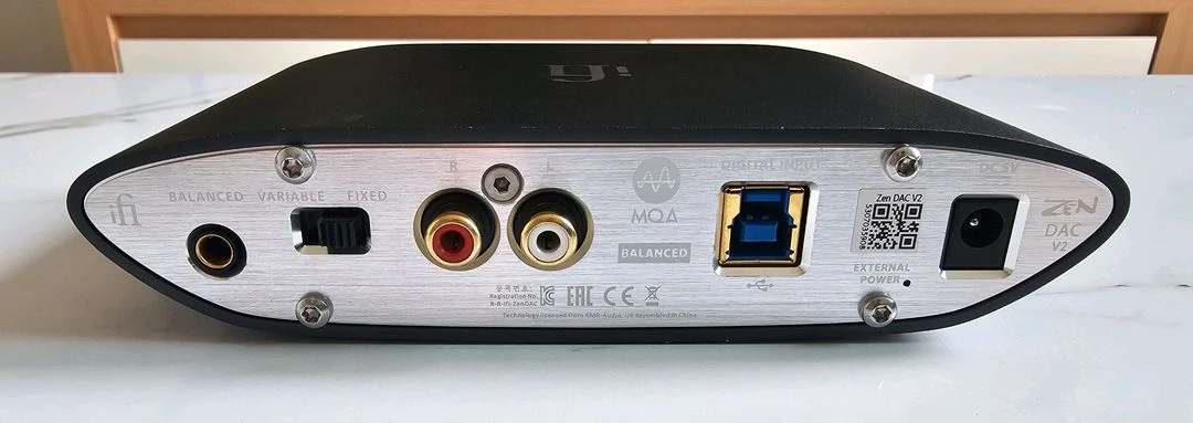 ifi zen dac v2 + 전용 파워어댑터 이미지