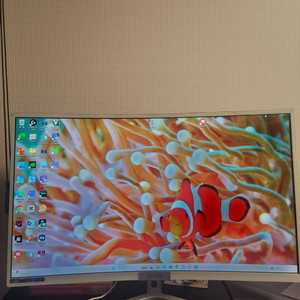(급처분)165hz 커브드 UHD 게이밍&영화감상 모니터,32인치,삼성 정품PVA 패널탑재 이미지