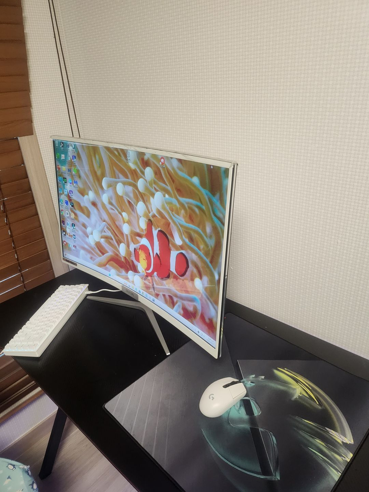 (급처분)165hz 커브드 UHD 게이밍&영화감상 모니터,32인치,삼성 정품PVA 패널탑재 이미지