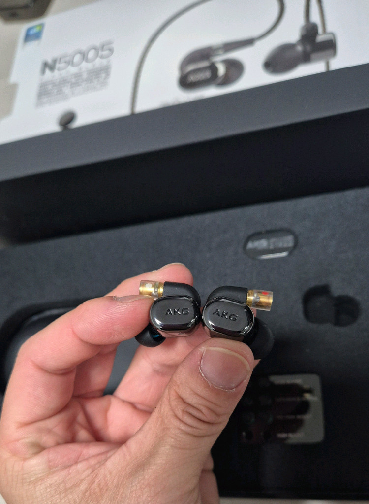 AKG N5005 이미지