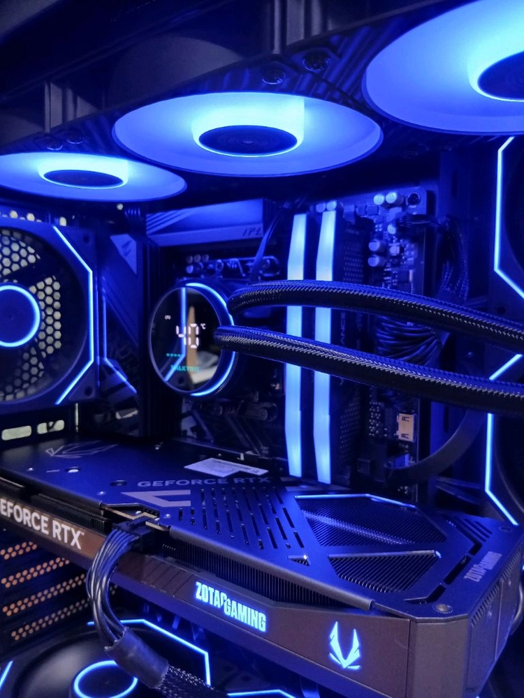 미사용 ) 9800X3D & RTX5070 컴퓨터 PC 이미지