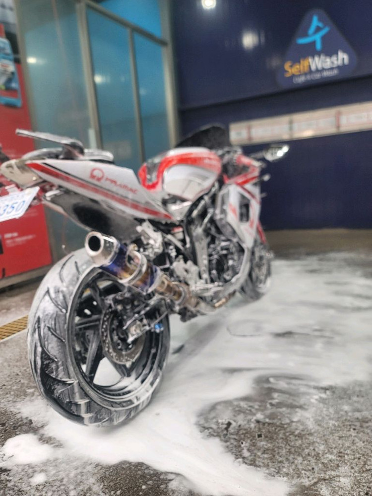 코멧650RC 17년 650cc 미들급바이크 중고오토바이 이미지