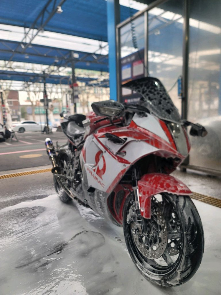 코멧650RC 17년 650cc 미들급바이크 중고오토바이 이미지