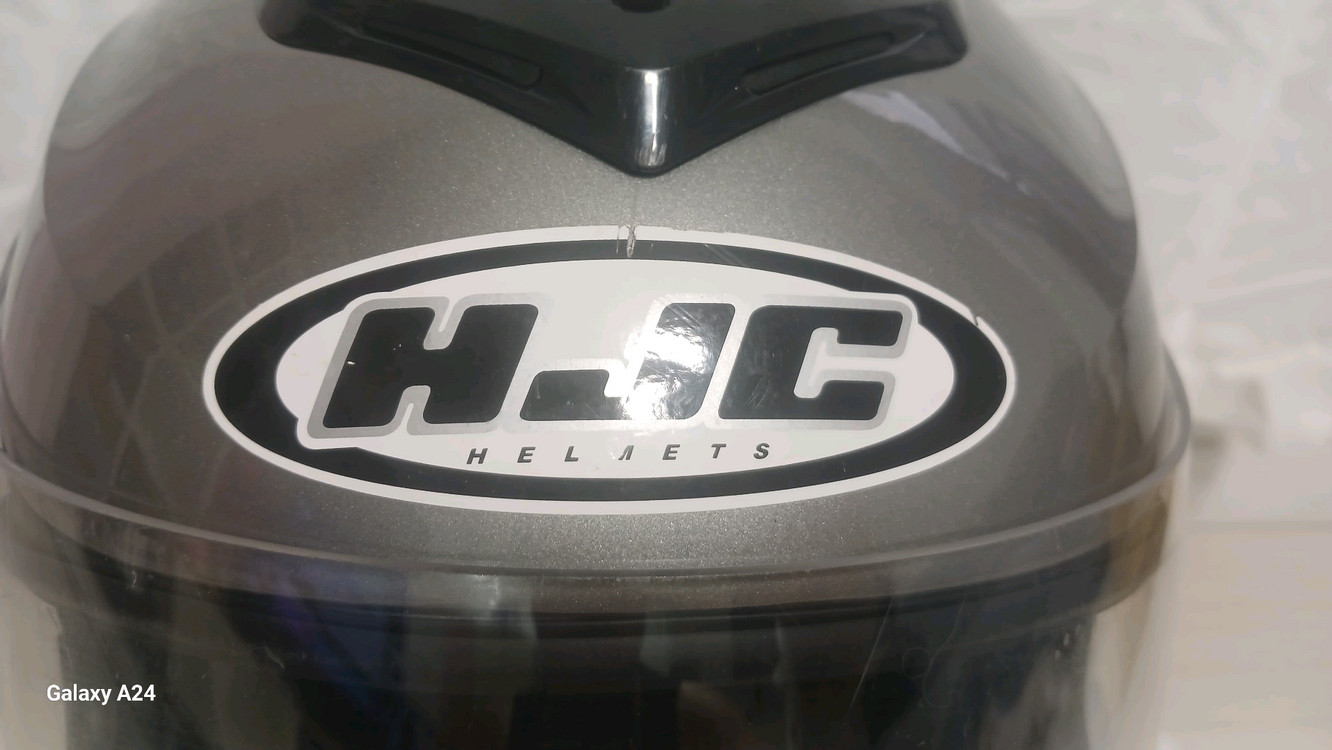 흥진(HJC) 대표적인 입문용 오토바이 풀페이스 헬멧인 HJC CL-ST 메탈 실버(Metal Silver) 모델( 이미지