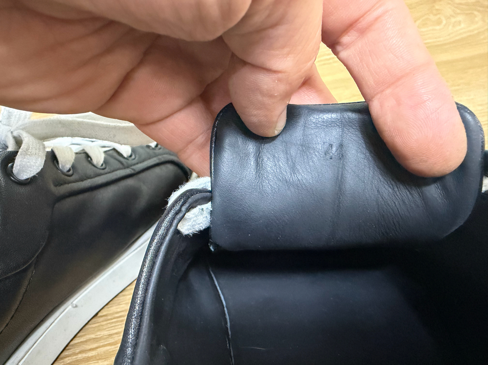 HERMES 에르메스 블랙 레더 가죽 스니커즈 운동화 44 국내 280 이미지