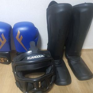 MMA 무에타이 보호대 세트 헤드기어 복싱 글러브 이미지