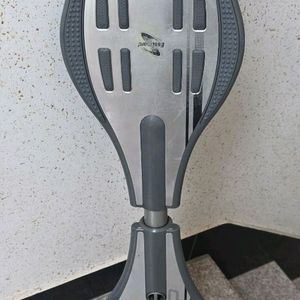 S 보드입니다.무게는 대략 5kg 나오네요.사용감 조금 많습니다만.S 보드 중에 가격대가 좀 있는 보드입니다. 이미지