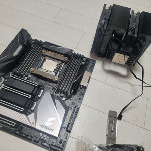 인텔 i9 9980xe 어로스 마스터 X299X 보드 이미지