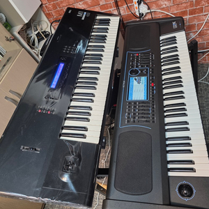 최신형 케트론(Ketron)SD 7 K, 코르그 M1 판매 이미지
