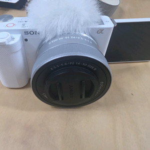 소니 ZV-E10 화이트 16-50mm 렌즈 풀박스 이미지