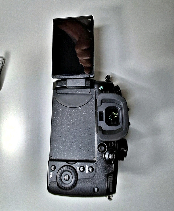 파나소닉 루믹스 DC-GH5 + 35-100mm 렌즈 이미지