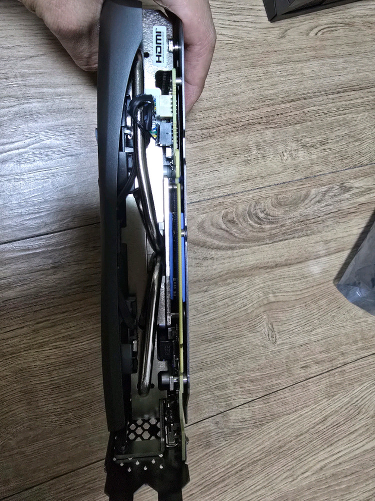 조탁 rtx 4070 엣지 트윈 OC 이미지
