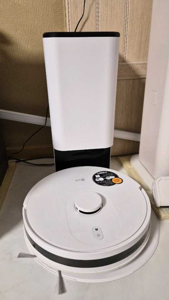 LG 코드제로 R5 로봇청소기 이미지
