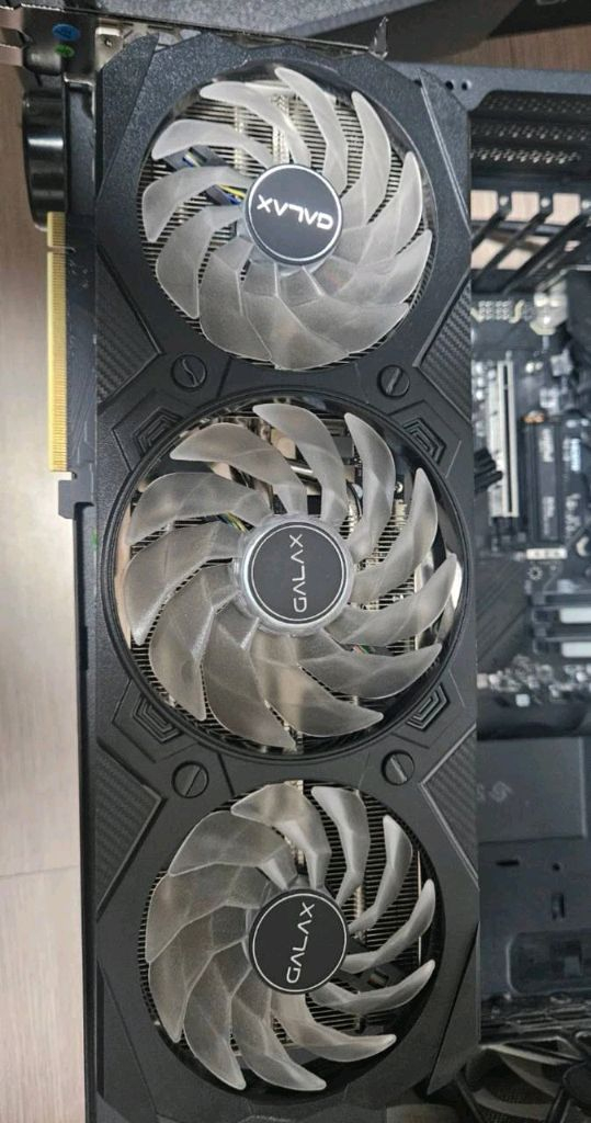 갤럭시 GALAX 지포스 RTX 4070 SUPER EX GAMER BLACK OC D6X 12GB 팝니다. 이미지