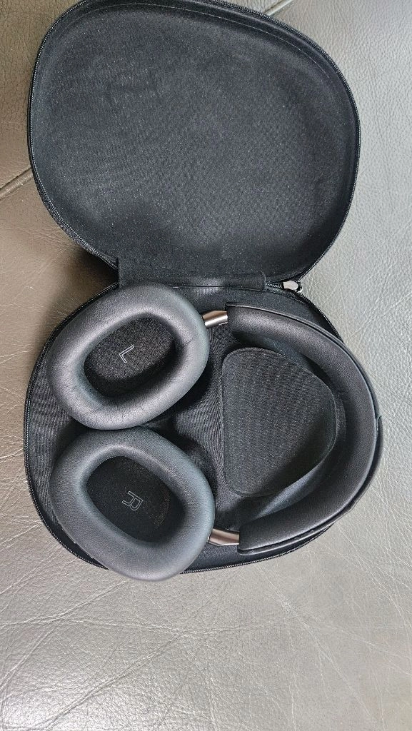 Bowers & Wilkins Px8 s1 - 안심되는 중고거래