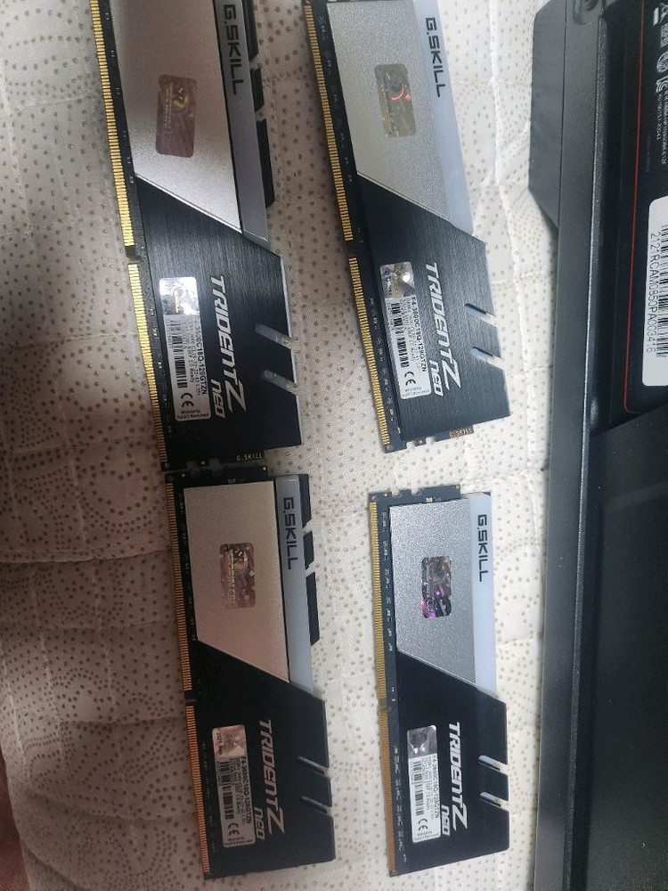gskill ddr4 3600 cl18 32x4 128gb 이미지