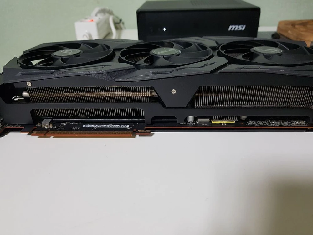 ASUS RX5700XT 스트릭스 이미지