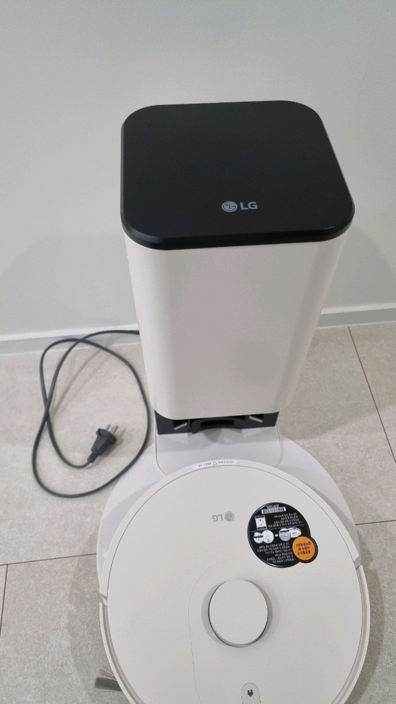 LG 로봇청소기 R5 특A급 판매해요 이미지