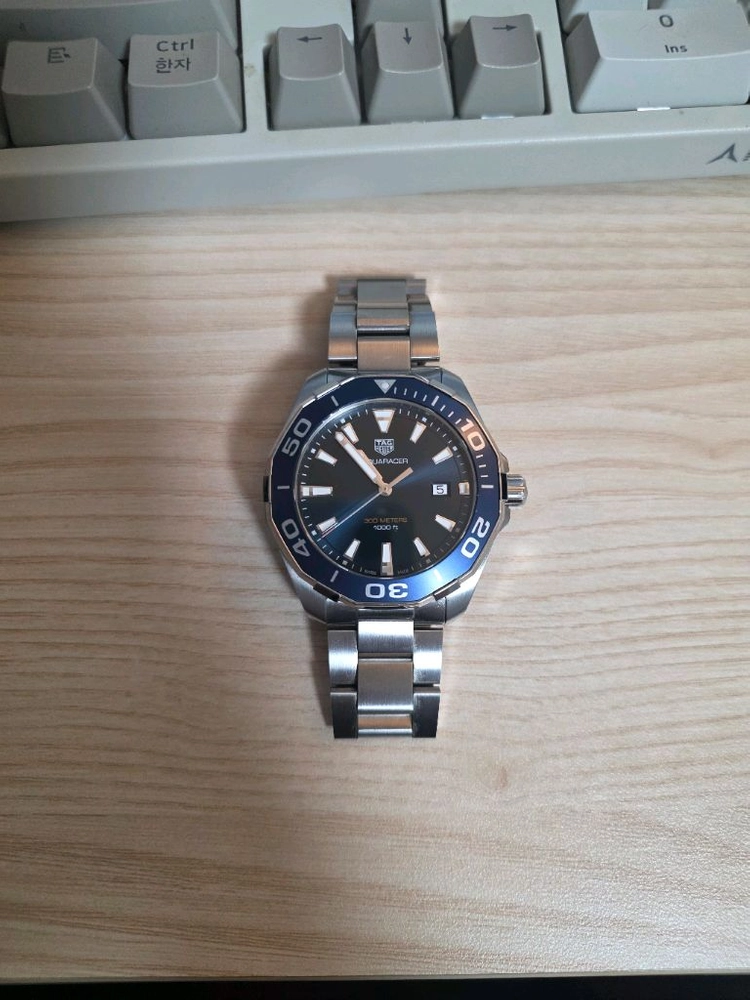 태그호이어 아쿠아레이서 300m 쿼츠 블루 다이얼 43mm 이미지