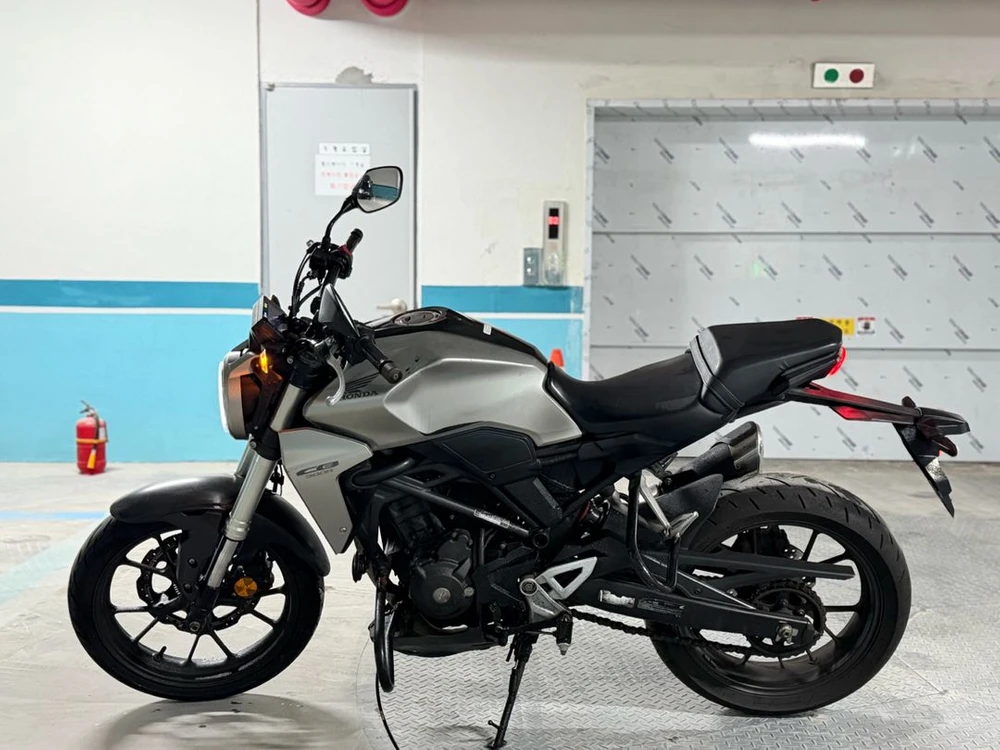 cb300r 18년식 215만원 판매합니다.(cbr,mt03,r3) 이미지