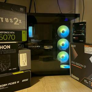 게이밍PC 컴퓨터 RTX5070, 9600X, 32GB, 1TB 본체 이미지