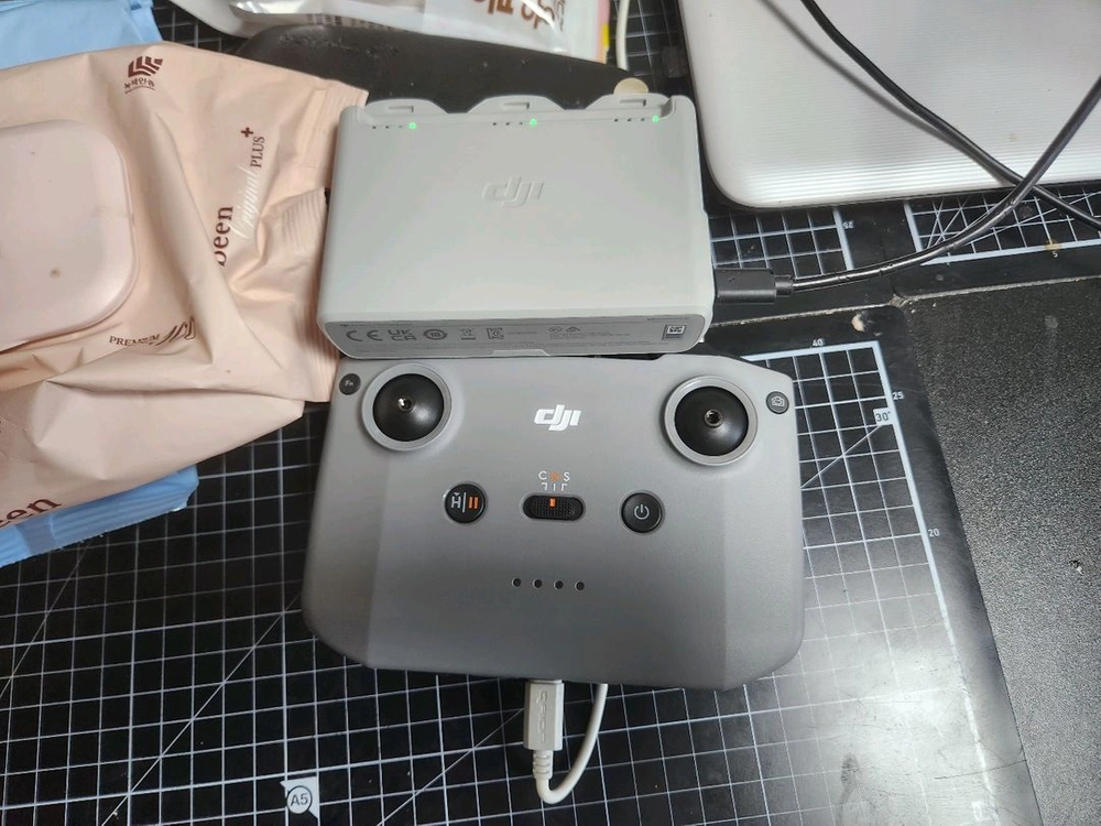 <급매>dji neo 플라이모어 풀셋 (신품) 이미지