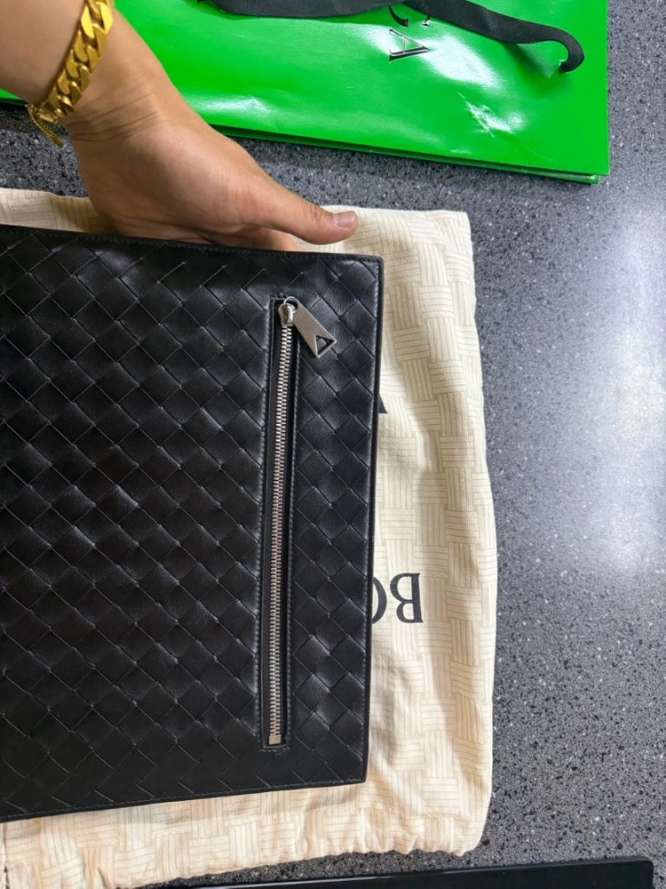 보테가베네타 인트레치아토 클러치백 이미지
