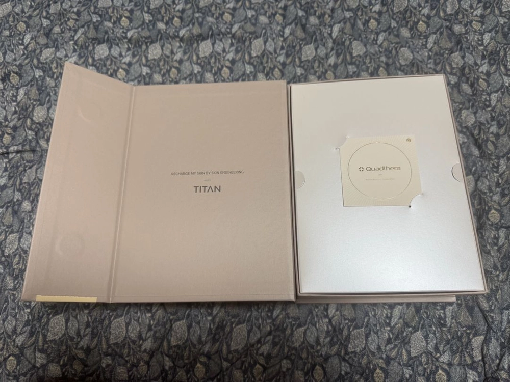 [미사용 새제품] 쿼드쎄라 TITAN T1 샴페인골드 풀박스 / 직거래 이미지