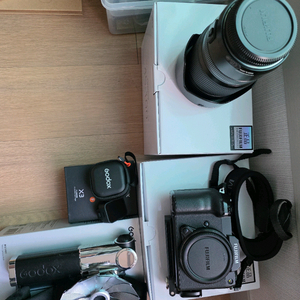 (급매) 신품급 후지필름 gfx 100s, 45-100mm 렌즈, 조명 이미지