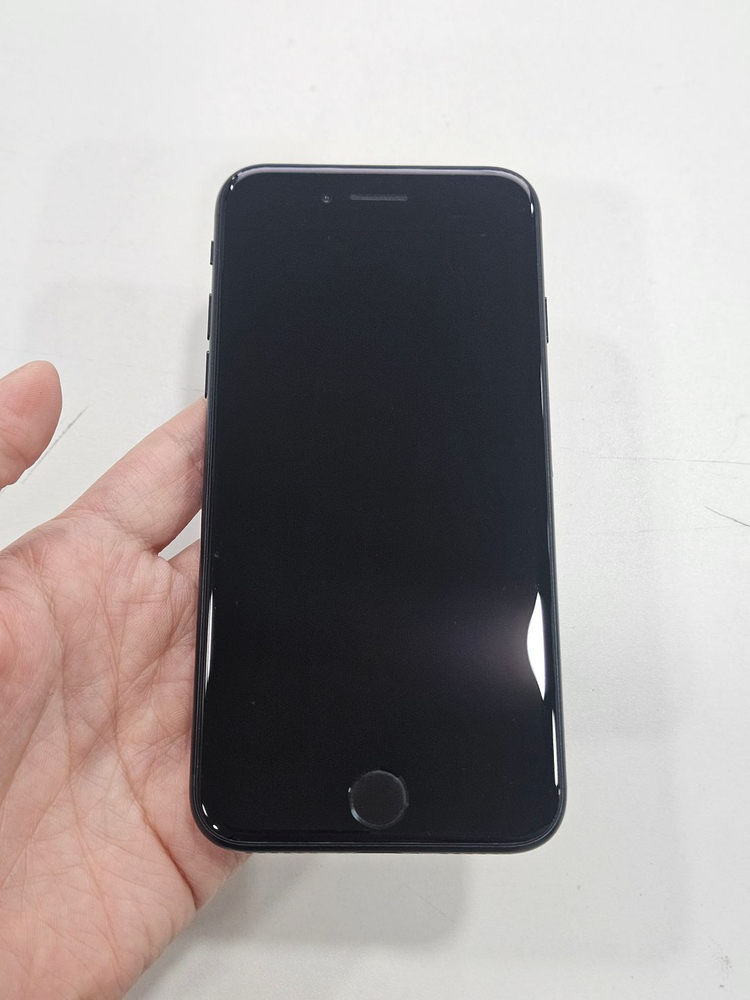 아이폰SE3 64GB 블랙 이미지