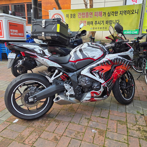 23년식 혼다 CBR650R 이미지