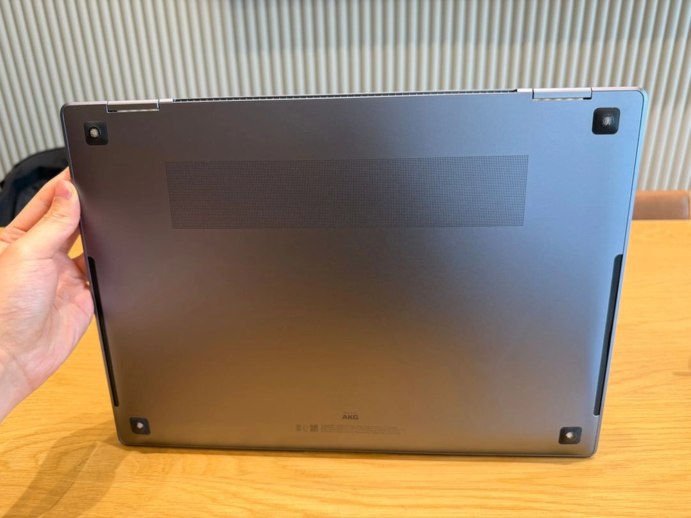 삼성 갤럭시북4 프로 360 16인치 / SSD 1TB / 배터리 98% / 메모리 16GB / 2in1 이미지