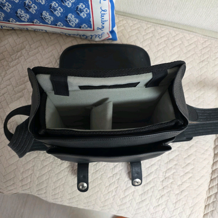 오버베르트 핼리앤셀리 가방 이미지
