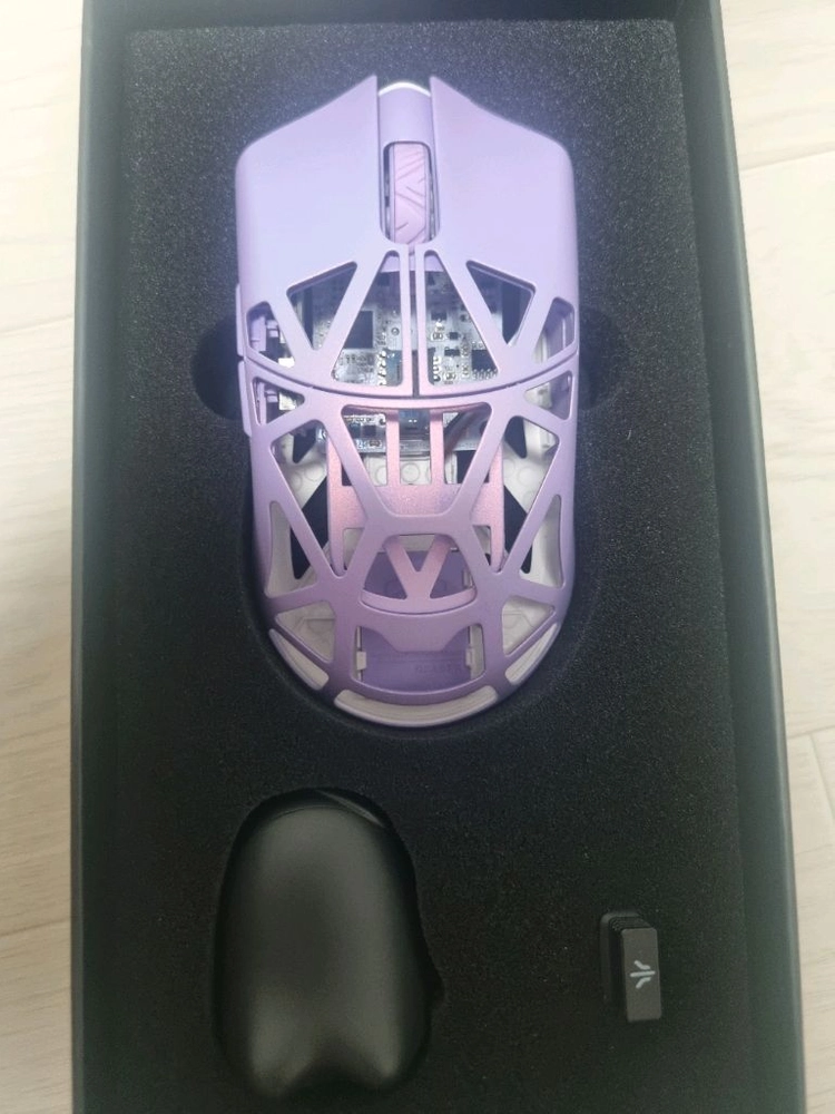 wlmouse beast x pro 미디움 라벤더 이미지