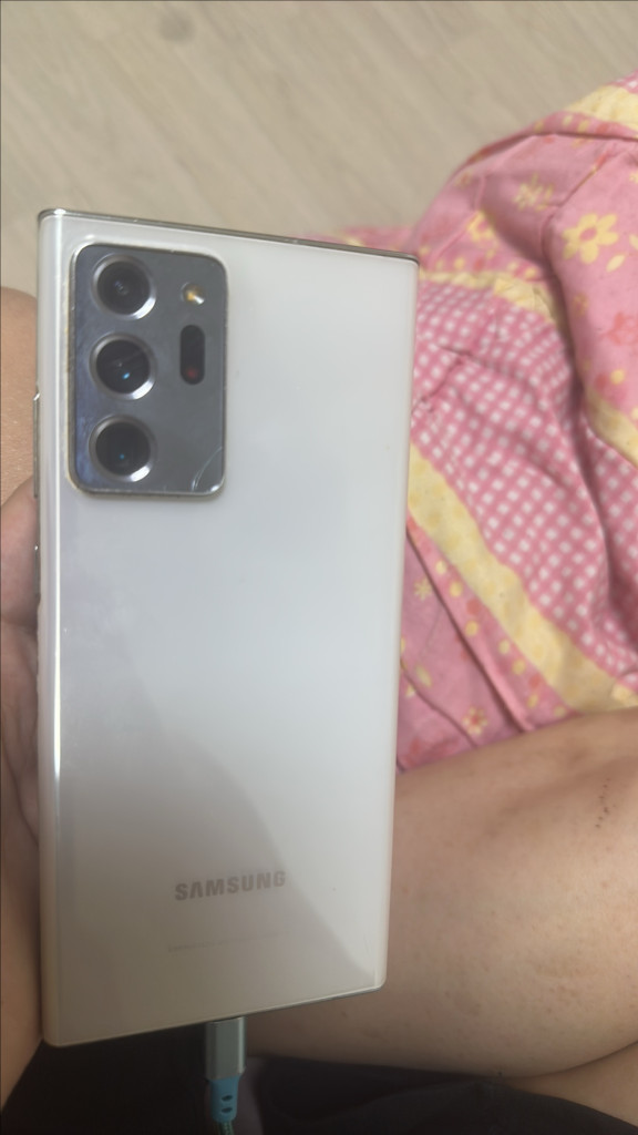 사용감 많은 노트20울트라 5g 이미지