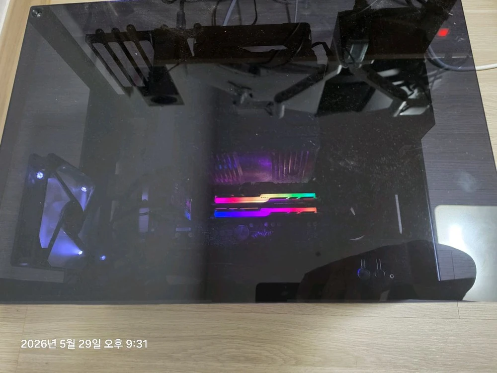 5700x3d b550 ddr4 32gb 본체팝니다 이미지