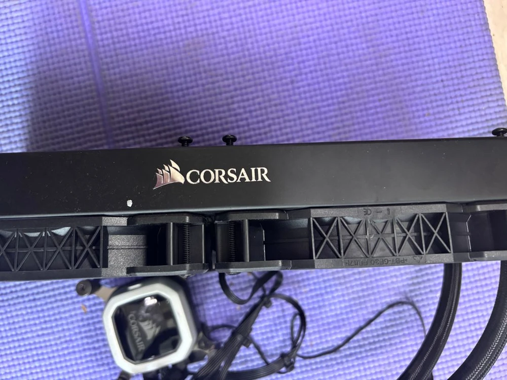 CORSAIR LGA2011 LGA2066용 일체형(AIO) 수냉쿨러 CW-9060032-WW RWF0026 이미지