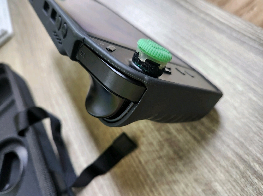 레노버 리전 고 휴대용 게이밍 PC 판매합니다. 이미지